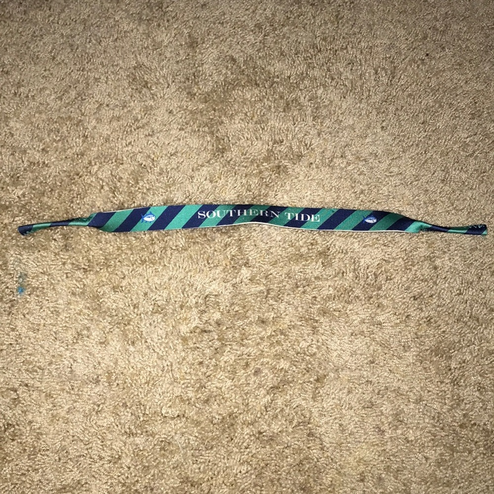 Southern tide croakie